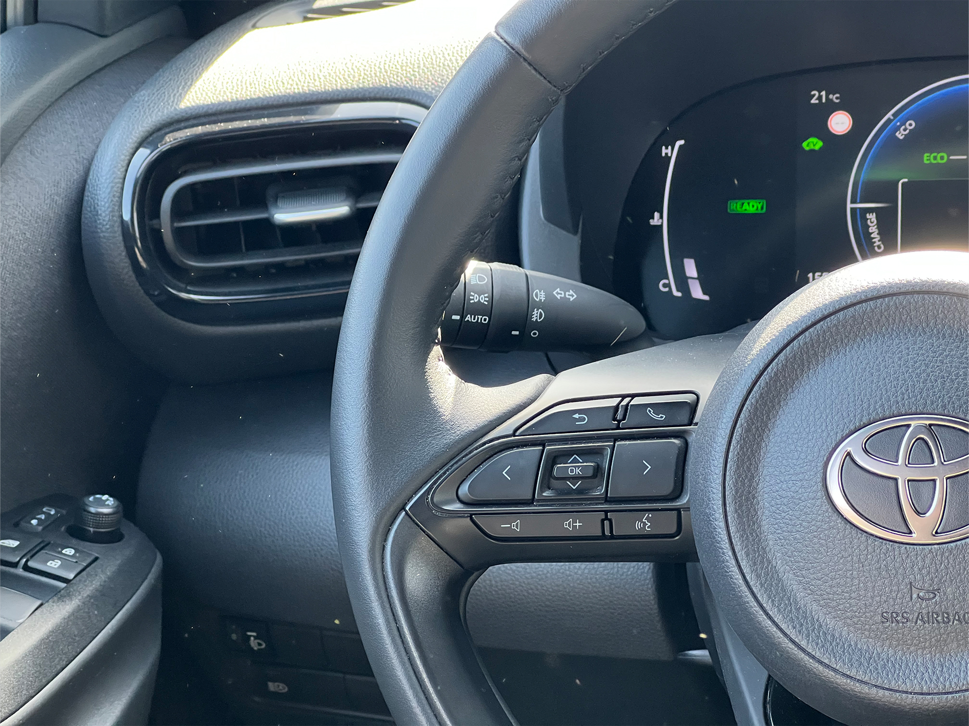 TOYOTA YARIS CROSS Yaris Cross 1.5 Hybrid 115 SQUARE Collection