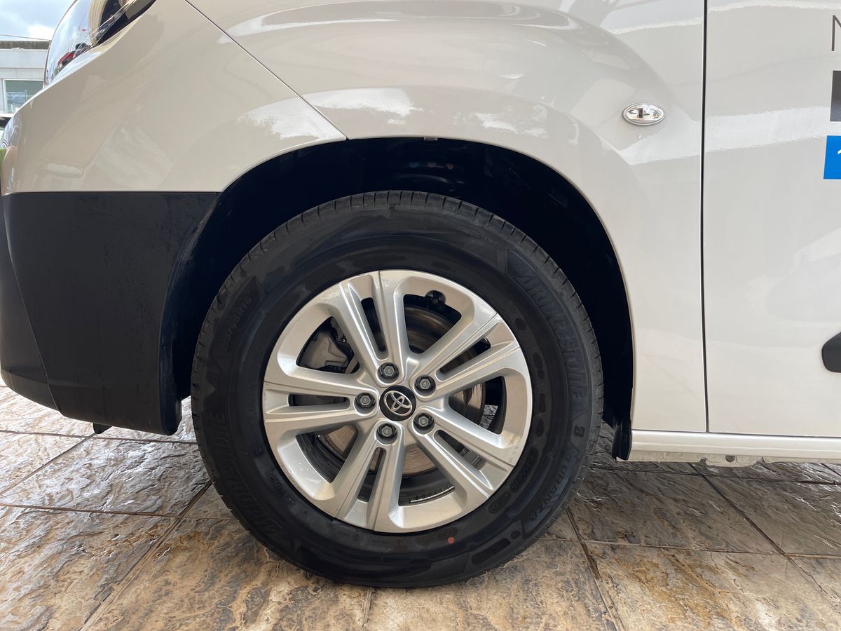 TOYOTA PROACE CITY BEV Proace City BEV L1 50kWh Comfort