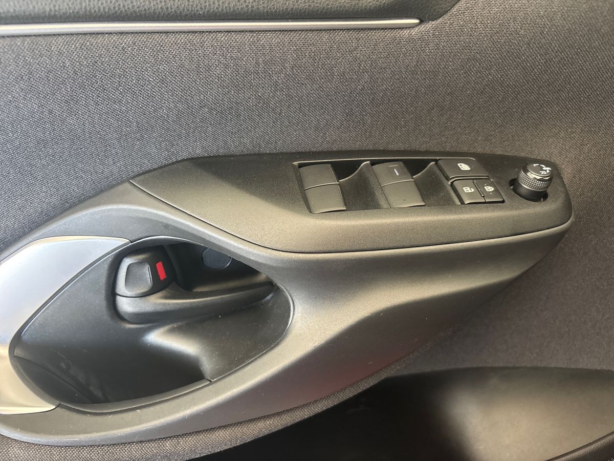 TOYOTA YARIS Yaris 1.5 Hybrid 115 Comfort Plus