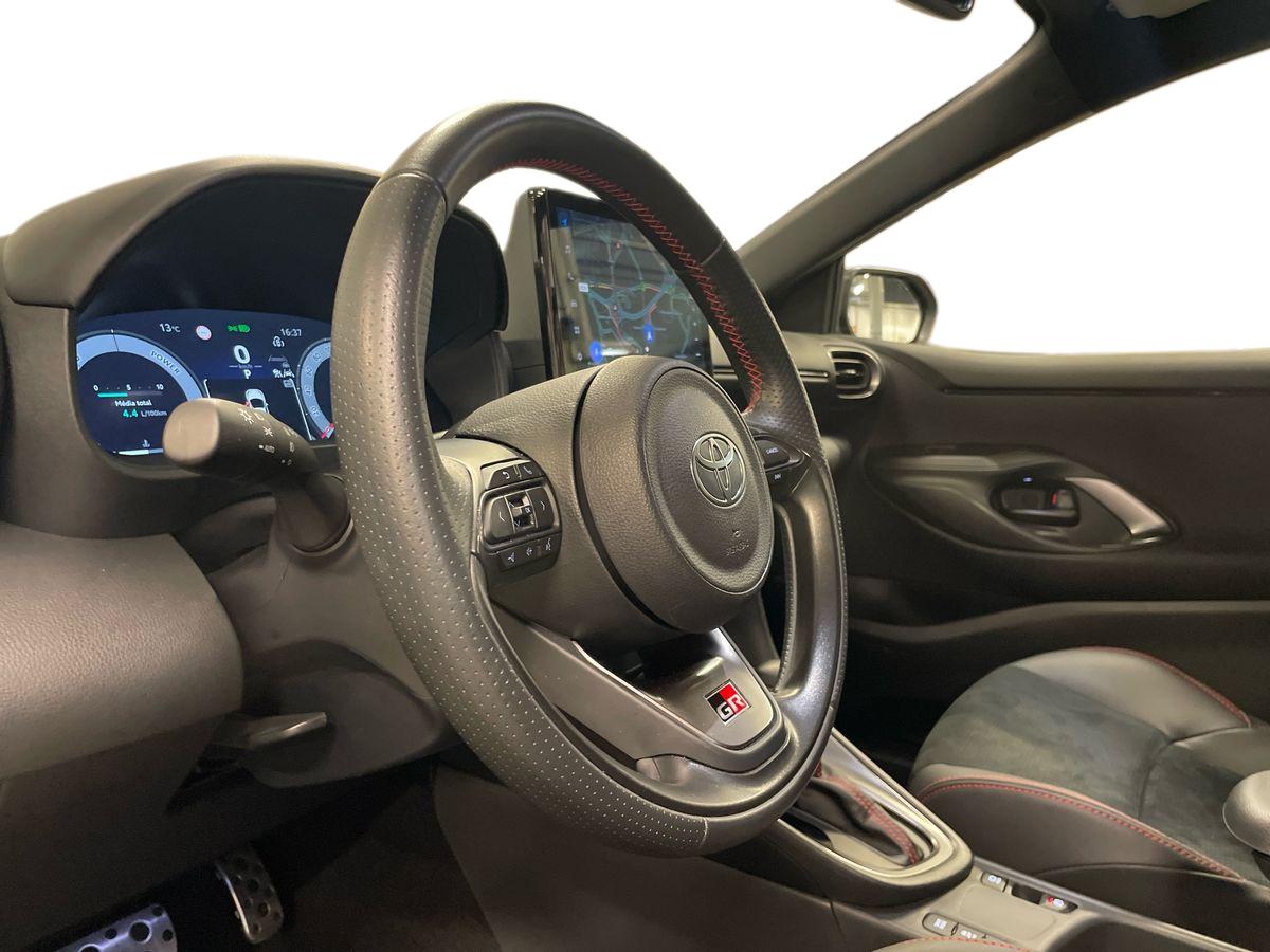 TOYOTA YARIS Yaris 1.5 Hybrid 130 GR Sport