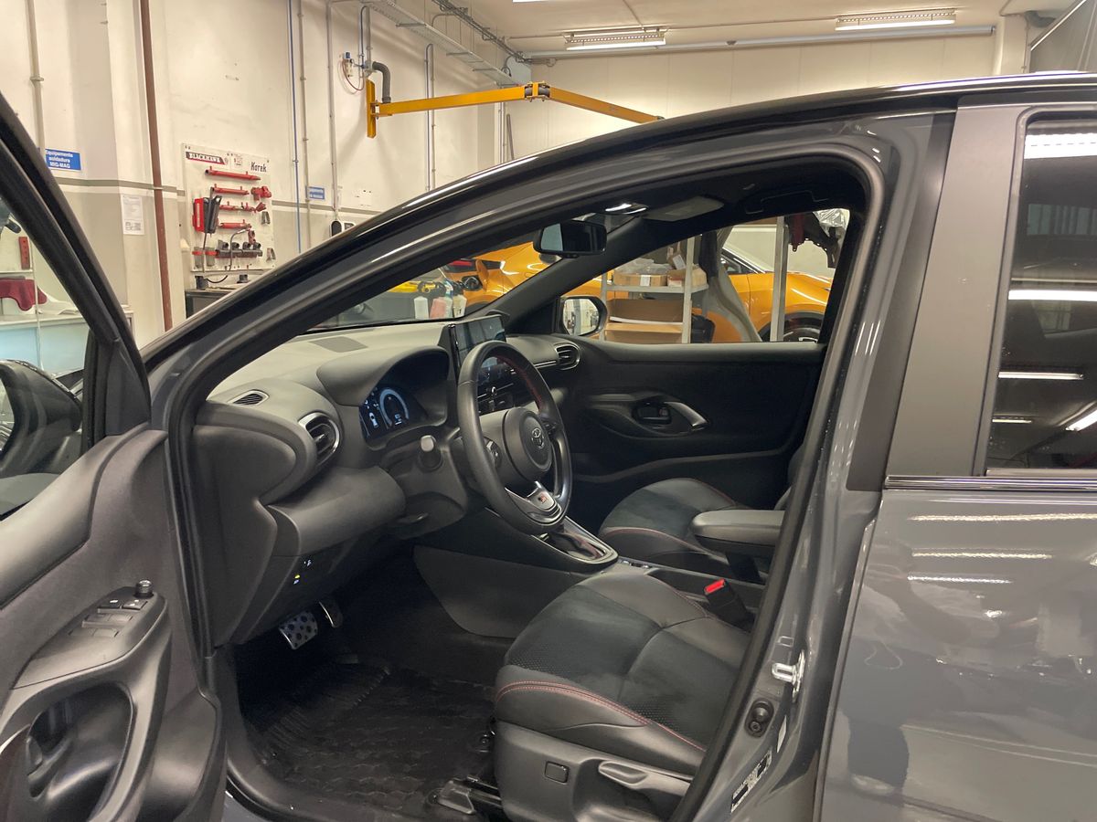 TOYOTA YARIS Yaris 1.5 Hybrid 130 GR Sport