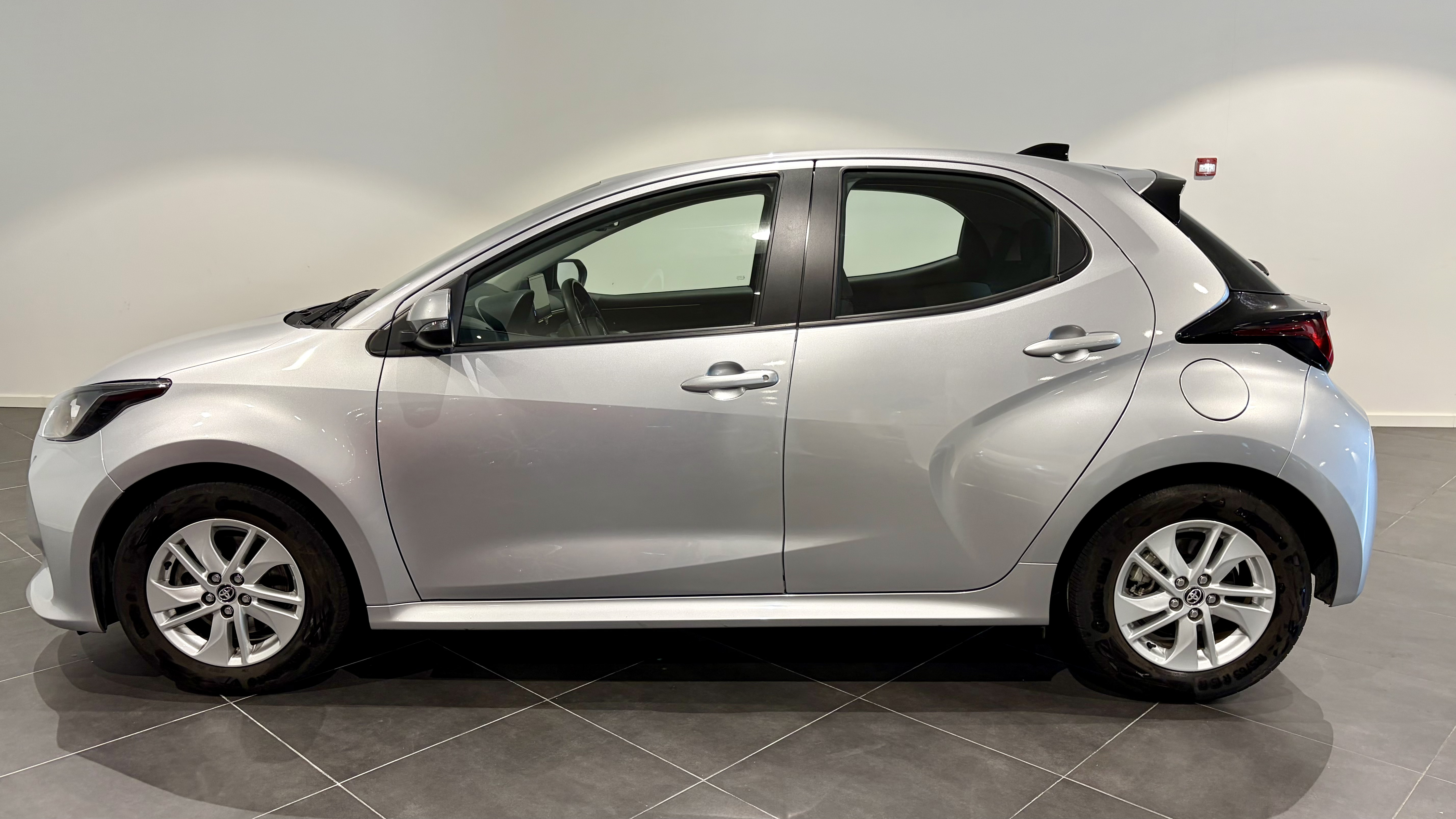 TOYOTA YARIS Yaris 1.5 Hybrid 115 Comfort Plus