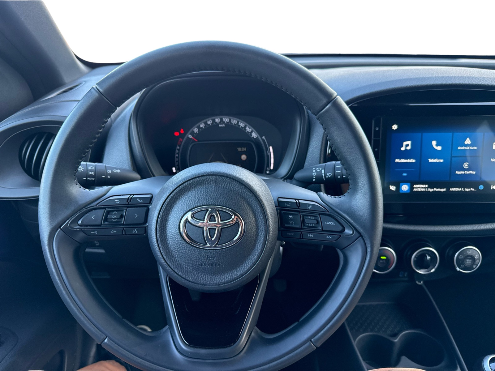 TOYOTA AYGO X Aygo X play 1.0G MT