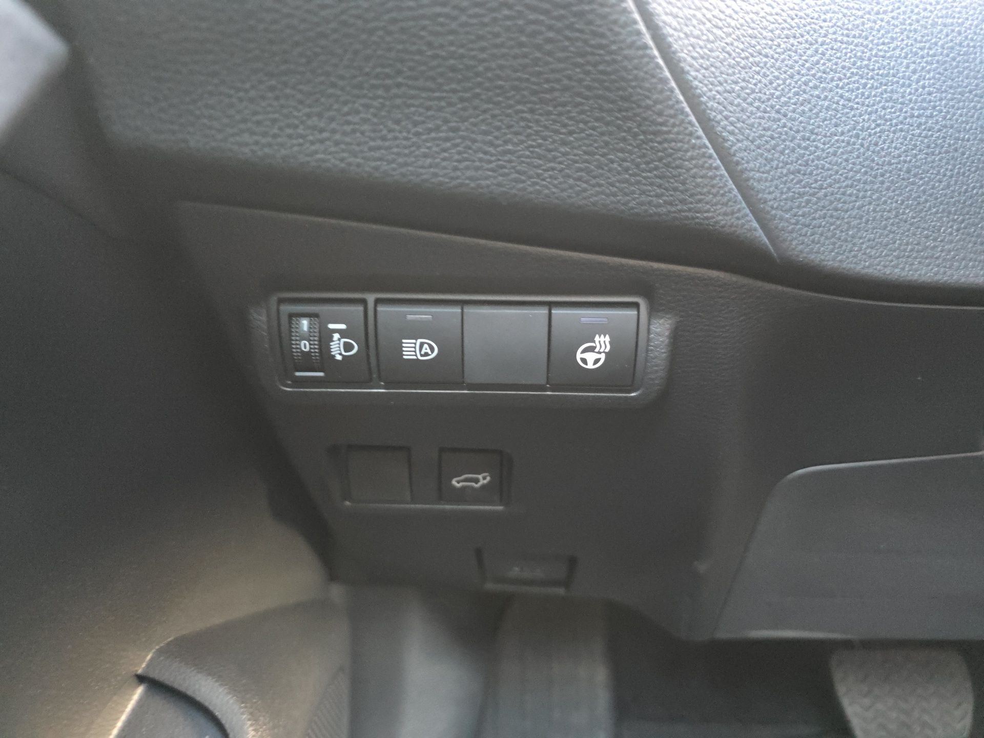 TOYOTA COROLLA CROSS Corolla Cross 1.8 Hybrid Luxury