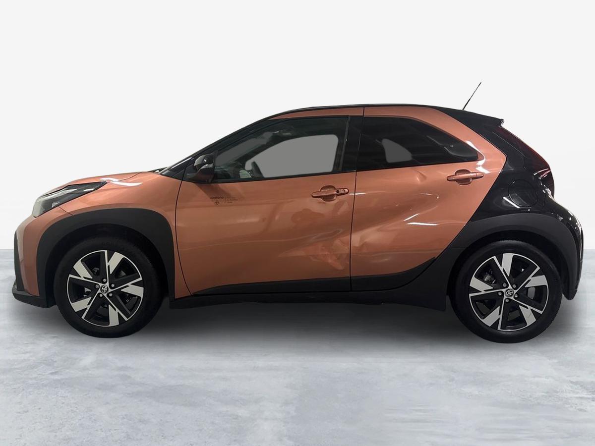 TOYOTA AYGO X Aygo X Hybrid 115 Envy