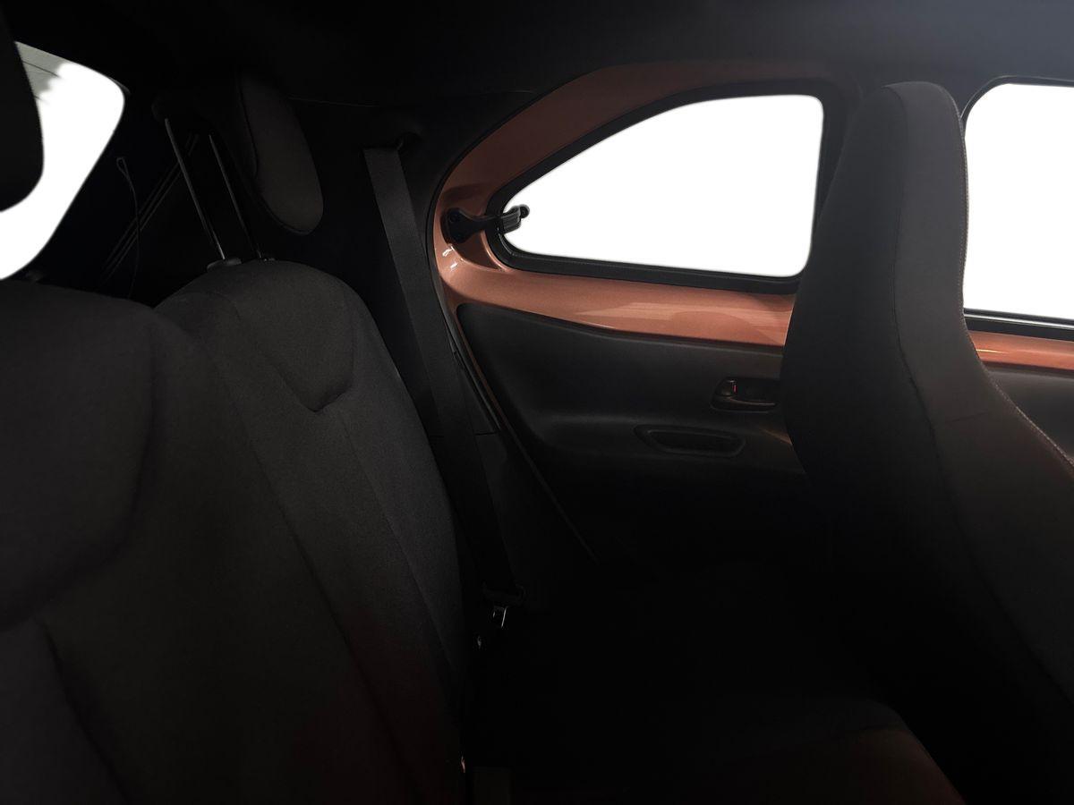 TOYOTA AYGO X Aygo X Hybrid 115 Envy