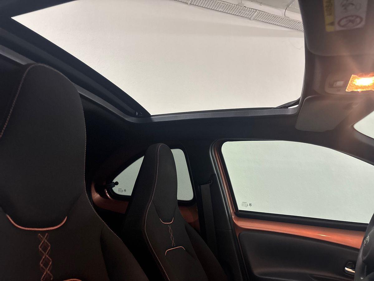 TOYOTA AYGO X Aygo X Hybrid 115 Envy